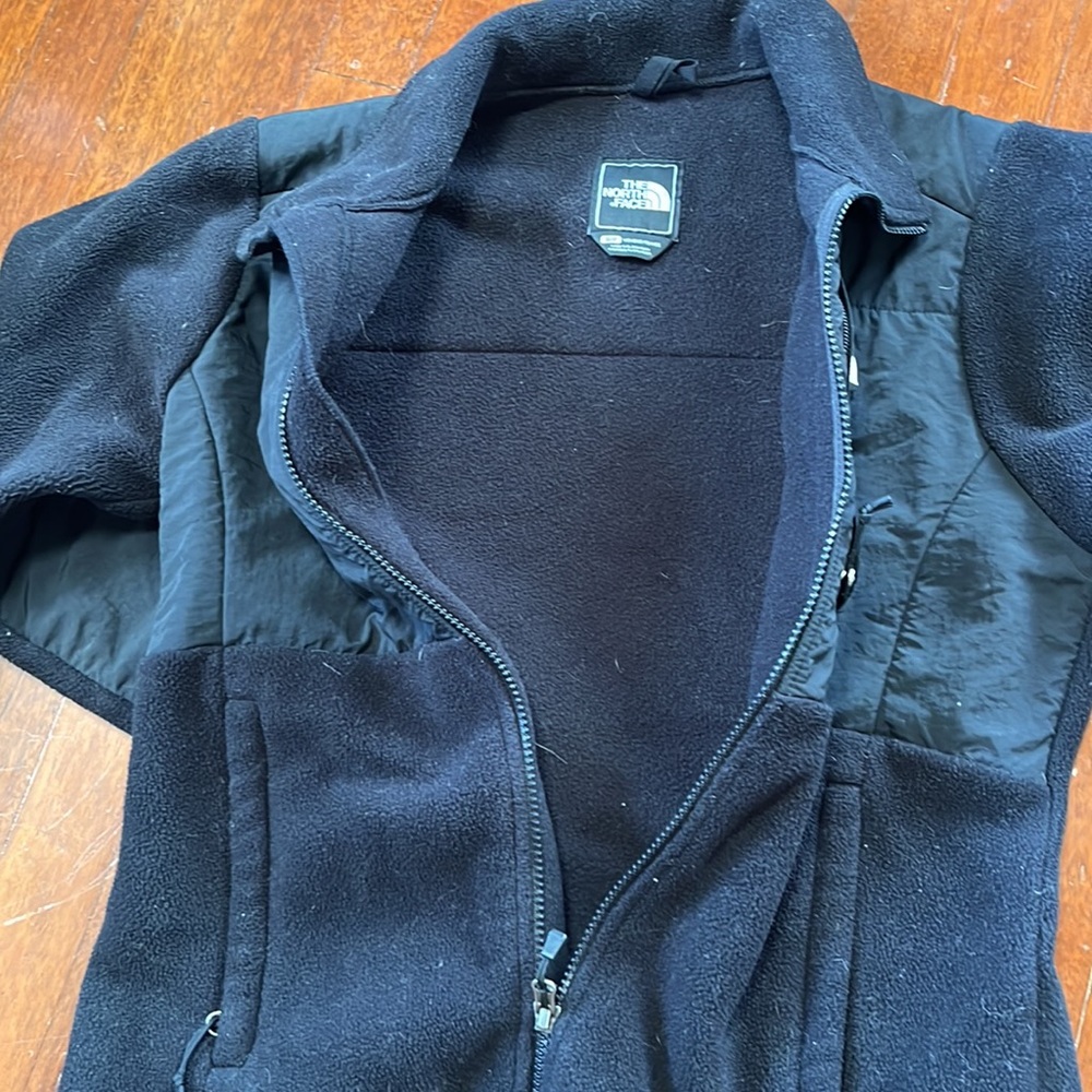 North face jacket - Picture 6 of 6
